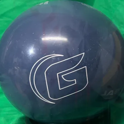900 Global Mach Cruise bowling ball photo